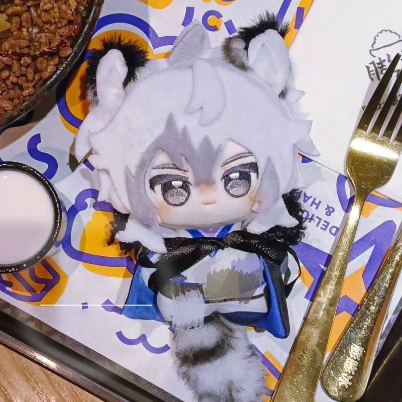 10cm Anime Silverash the Reign - Cosplay Plushie Prop recension och pris