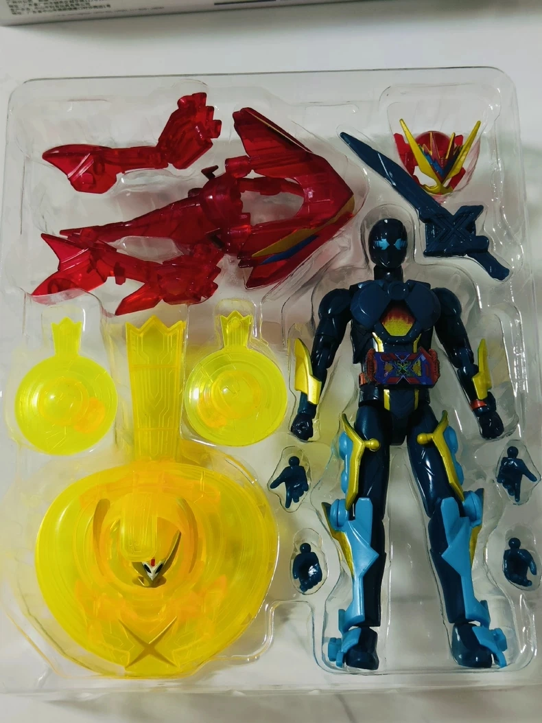 Bandai Kamen Rider Geats Magnu - Cosplay Prop Building recension och pris