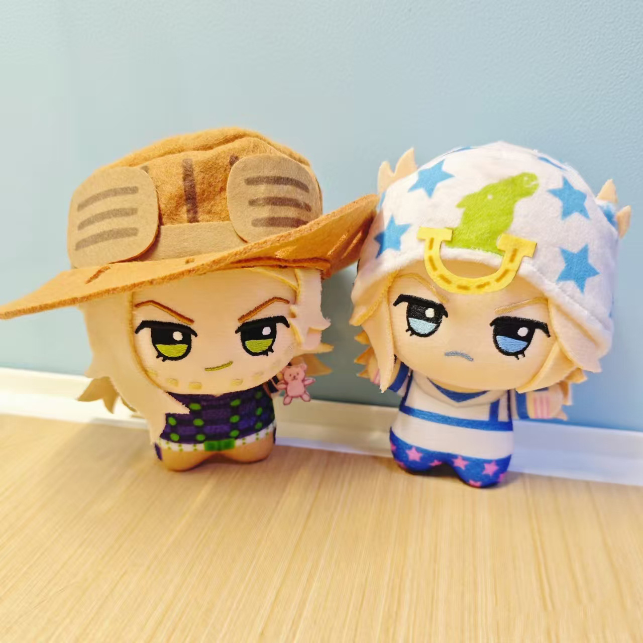 10cm Stuffed Jonathan Joestar  - Cosplay Plushie Prop recension och pris